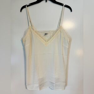 Women’s Old Navy lace trim cami size medium tall